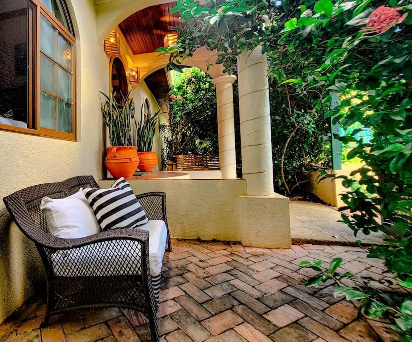 Vive Utila - Bed & Breakfast Exterior foto