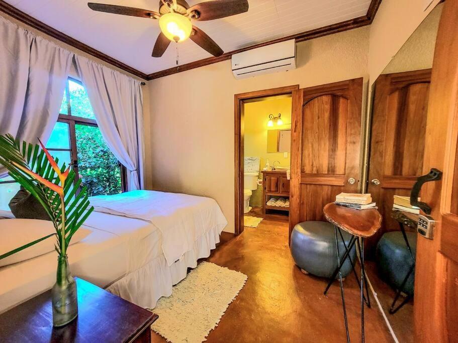 Vive Utila - Bed & Breakfast Exterior foto