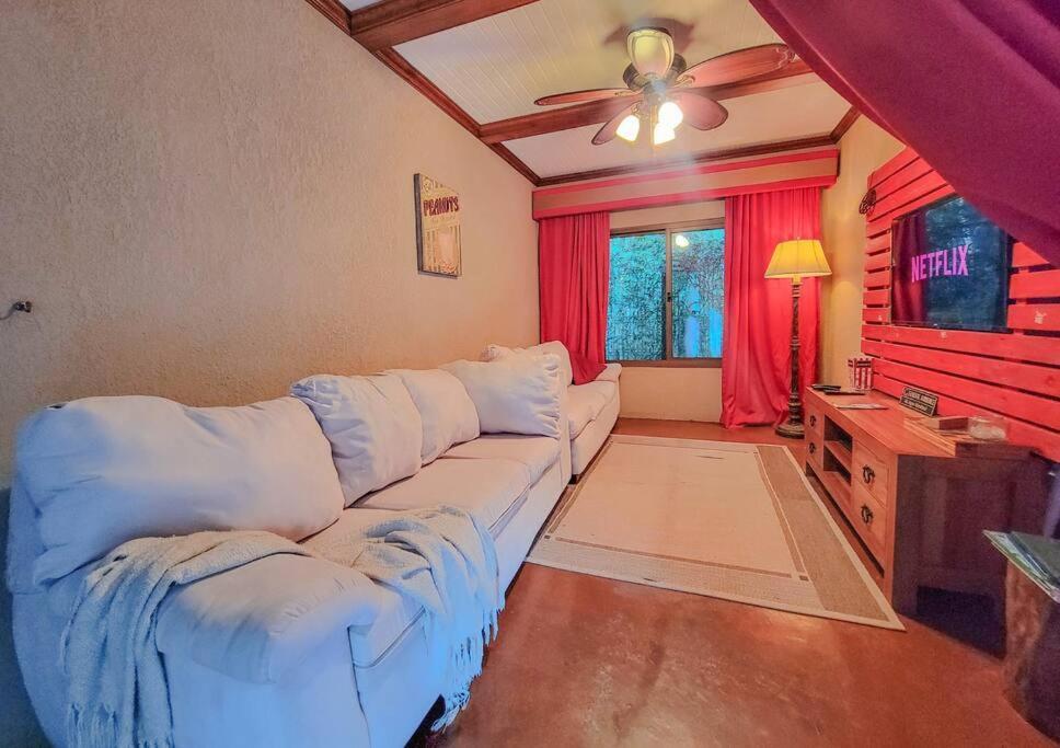 Vive Utila - Bed & Breakfast Exterior foto